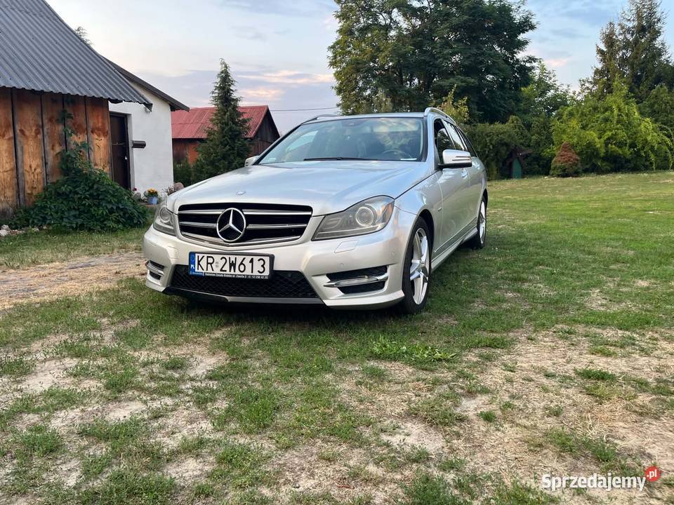 Mercedes C300 4Matic AMG wyposażenie Avantgarde Klasa C Huta Komorowska sprzedam
