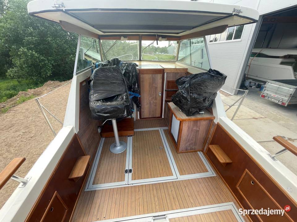 Princess 32 klasyczny jacht motorowy remoncie Giżycko