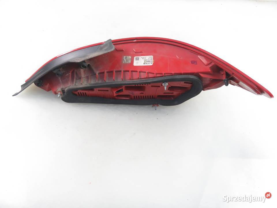 LAMPA LEWA TYLNA MERCEDES CLA coupe C117