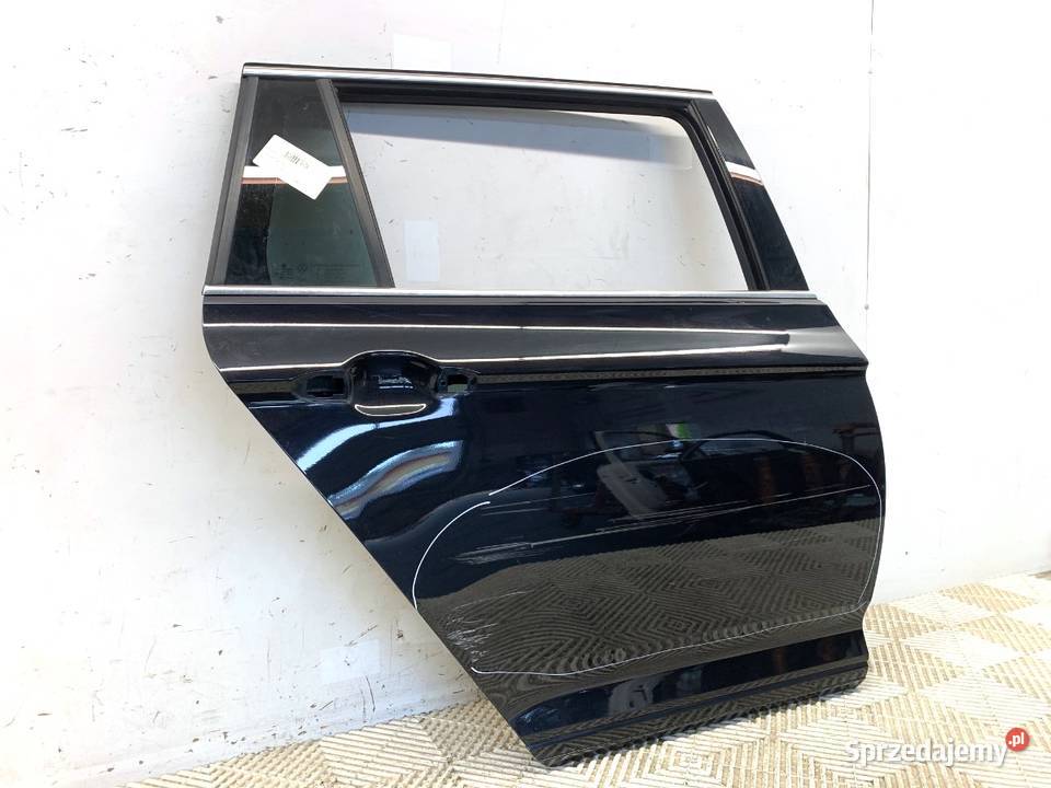 DRZWI PRAWY TYŁ VW PASSAT B8 Kombi CZARNY