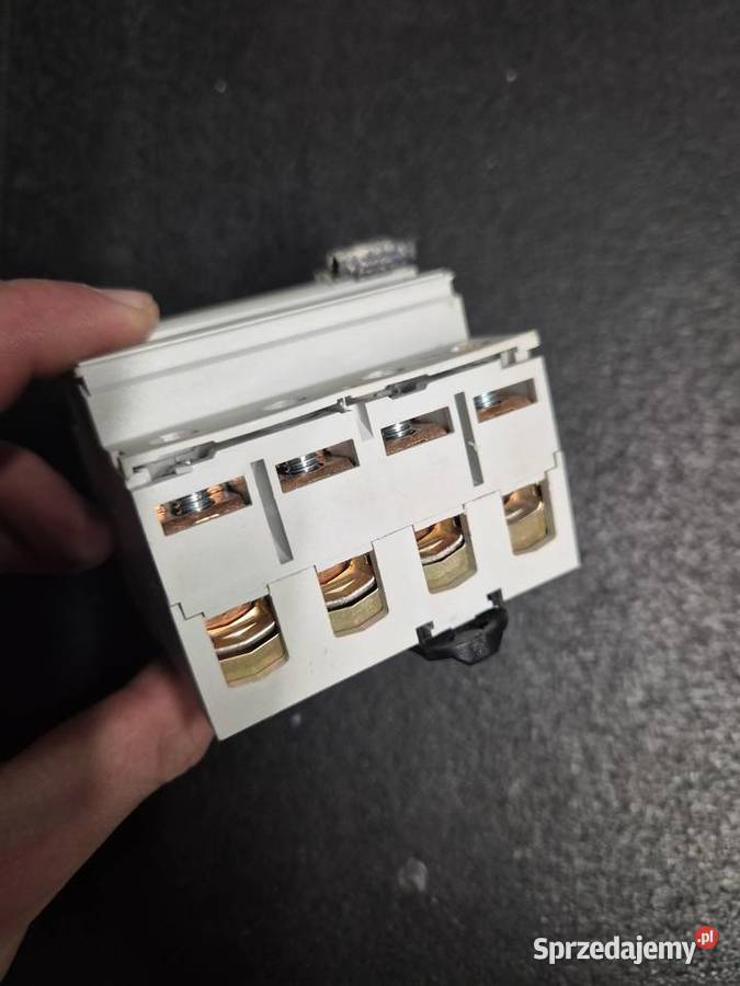 Wyłącznik różnicowoprądowy 3f 40A 30mA używany śląskie Ruda Śląska