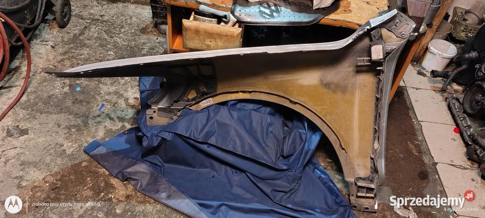 Błotnik przód prawy VW Touareg lift osobowe