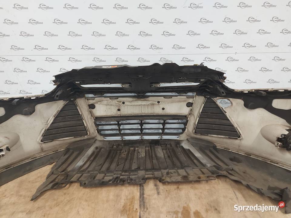 FORD FOCUS MK3 III 12r zderzak przód osobowe Kielce sprzedam