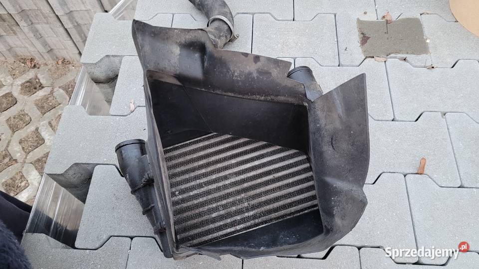 Chłodnica INTERCOOLER AUDI A4 B5 18T 150 AEB Rok produkcji 1998 Świdnik