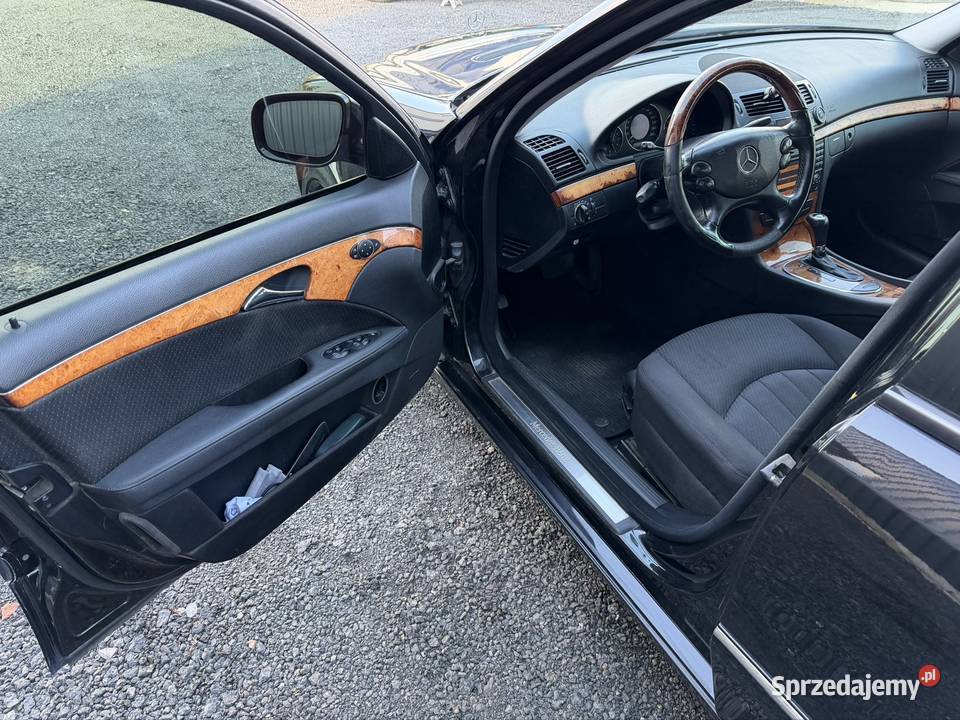 Mercedes E klasa W211 E280 30 v6 benzyna 4matic Szczecin