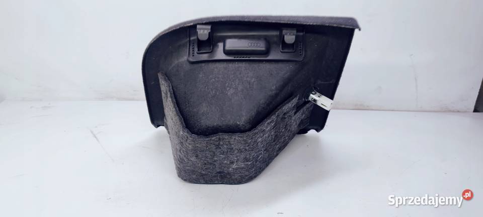 TAPICERKA BOCZEK BAGAŻNIKA AUDI A4 B8 8K9863990 osobowe
