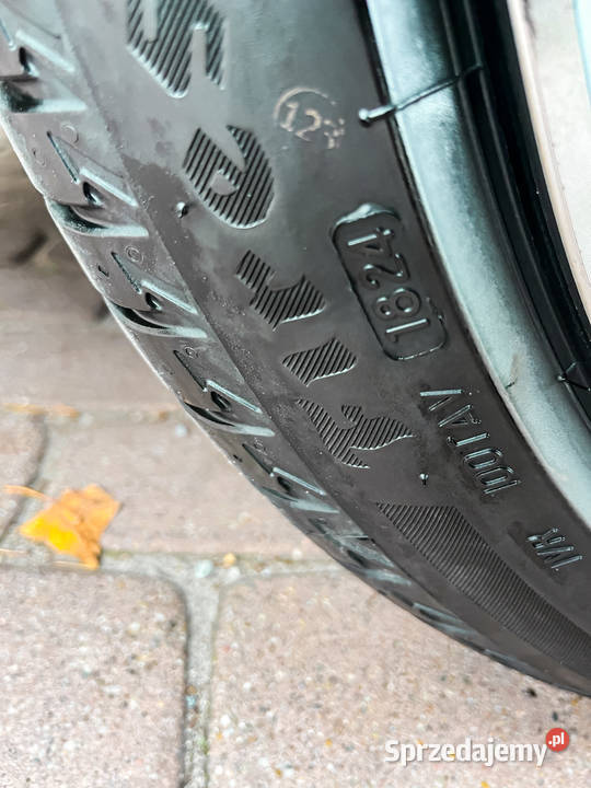 MercedesBenz Klasa E Mercedes AMG E500 55 388 V8 czarny