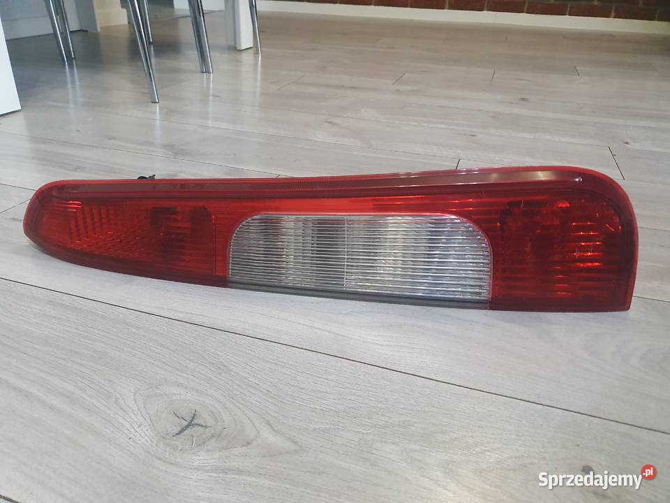 Lampa tylna ford focus c