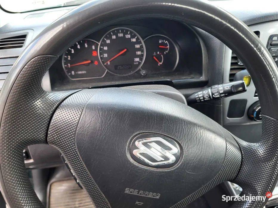 Suzuki Grand Vitara Rok produkcji 2003 Motoryzacja Zwoleń