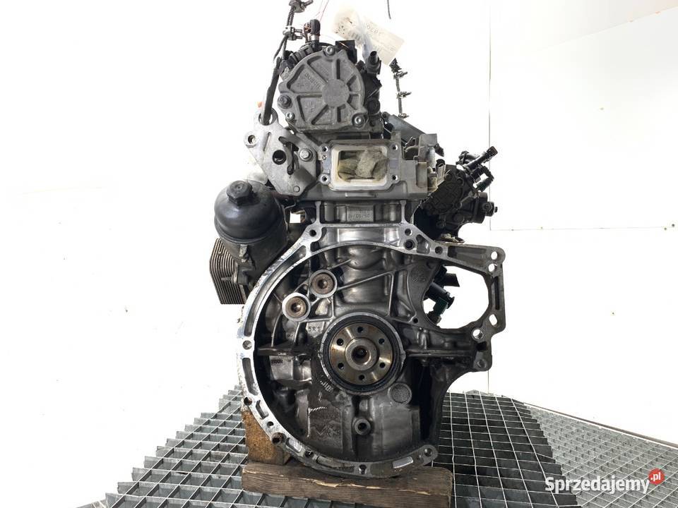 SILNIK PEUGEOT 14 68 8HP 208 I Silniki kompletne Silniki kompletne