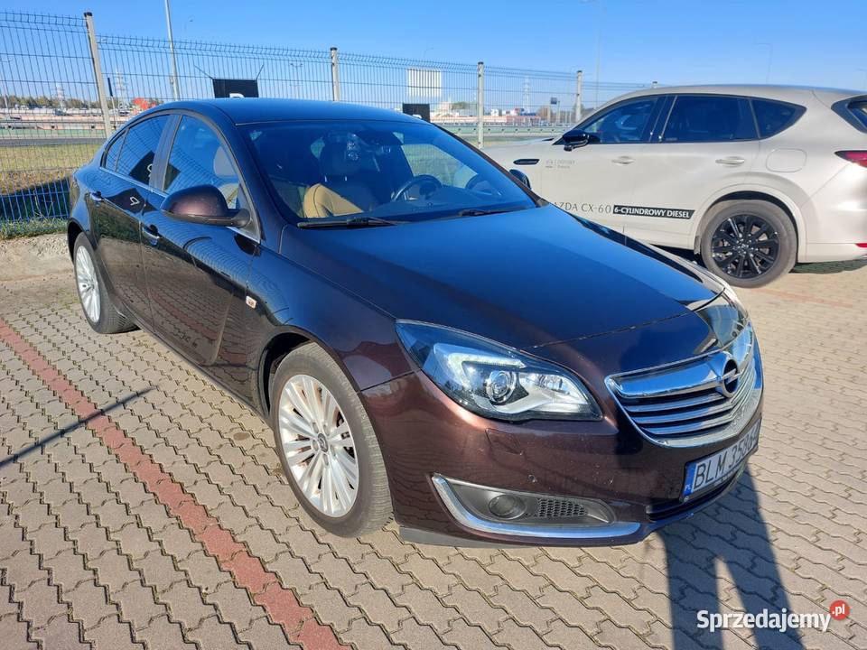 Opel Insignia Sport 20 Turbo 250 4x4 lakier metallic Białystok