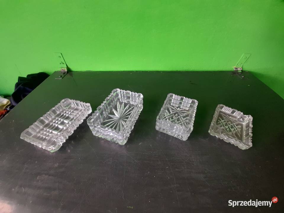 Popielniczki z papierośnicą kryształowe z PRL Oleśnica
