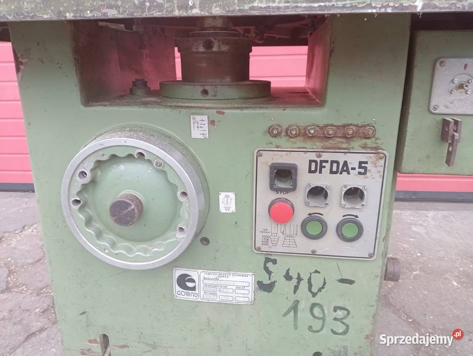 Frezarka dolnowrzecionowa z wózkiem Gomad sprzedam