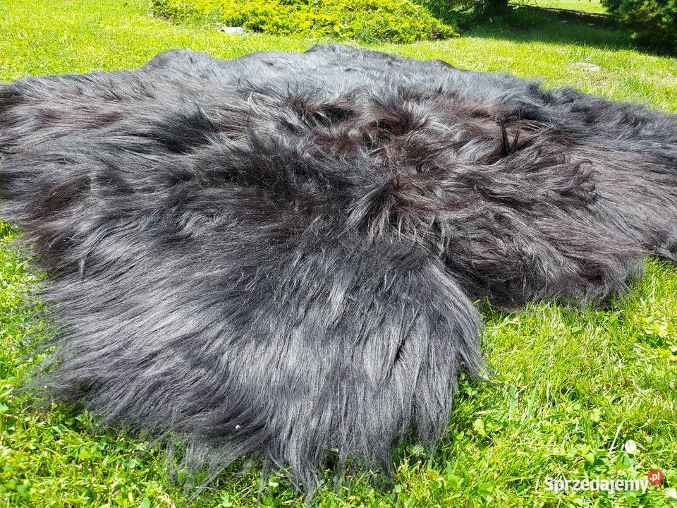 Narzuta na Kanapę ze Skór Baranich Czarnych Szaflary