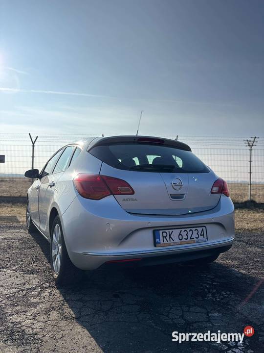 Opel Astra J 16 Ecotec 140000 przebiegu 2015r podkarpackie Krosno sprzedam