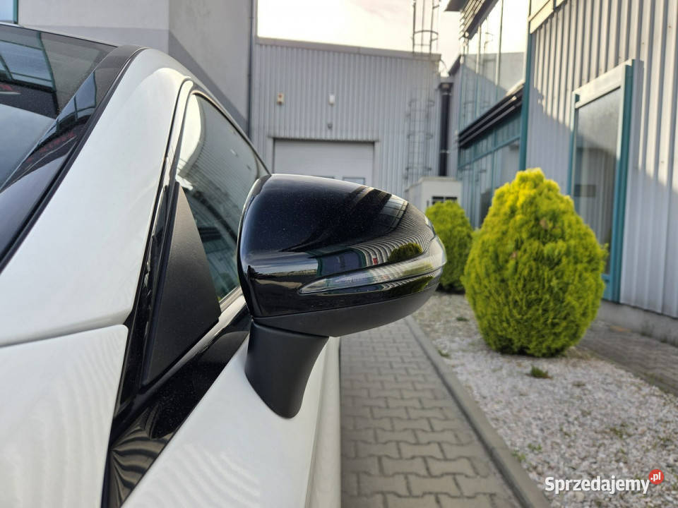 Mercedes C 63 AMG Coupe 40 V8 Biturbo 476 Salon Węgrzce