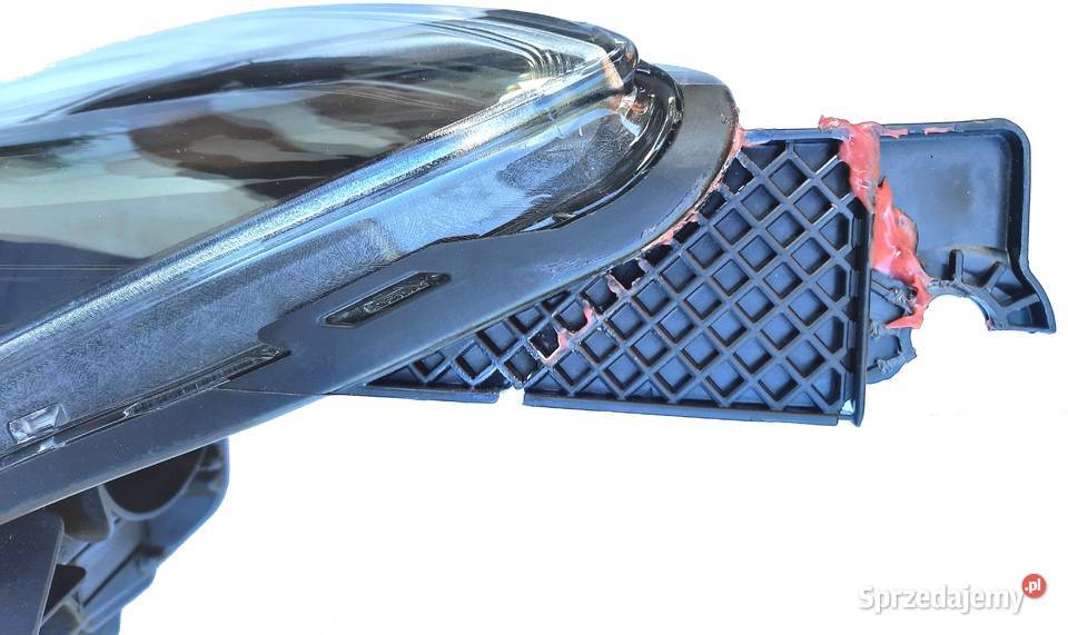 LAMPA PRZÓD PRZEDNIA PRAWA PRAWY FOCUS III 2010 Gaszowice