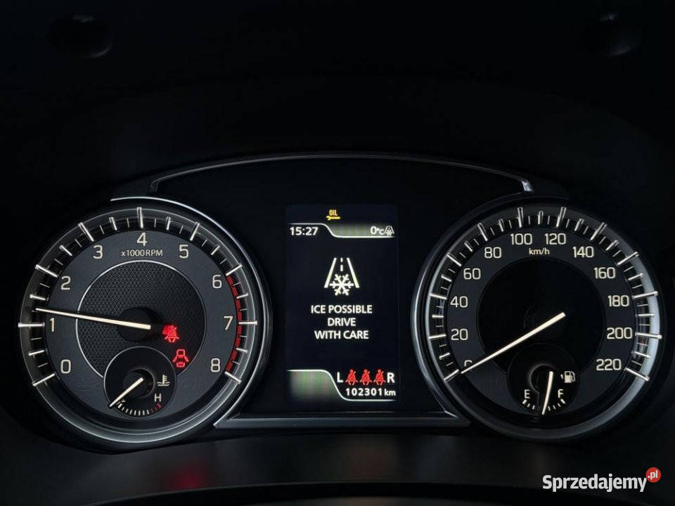 SUZUKI Vitara 2018r dwa kol opon FV23 102301km mazowieckie Warszawa