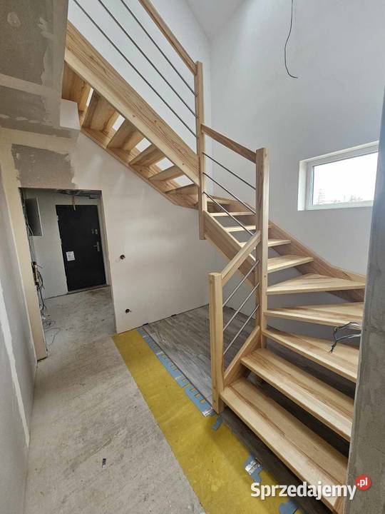 Schody drewniane na beton samonośne dywanowe z Nowy Sącz