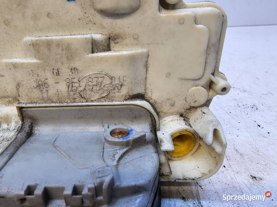ZAMEK DRZWI LEWY PRZÓD AUDI A4 B6 B7 8E1837015AA Przystajń