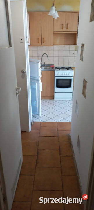kawalerka 30m do remontu balkon Warszawa sprzedam