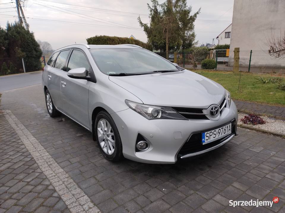 Toyota Auris kombi 14 D4D 90 2013 r krajowa Pszczyna