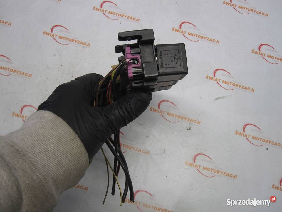 VOLKSWAGEN TIGUAN I 10r skrzynka bezpieczników