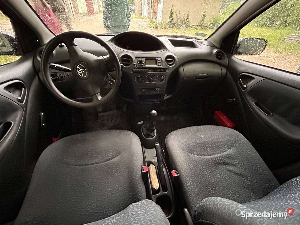 Toyota Yaris 2003 13 benzyna benzyna Dowspuda