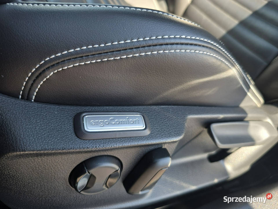 Volkswagen Passat ELEGANCE DynAudio Virtual 15 gniazdo USB Nasiegniewo