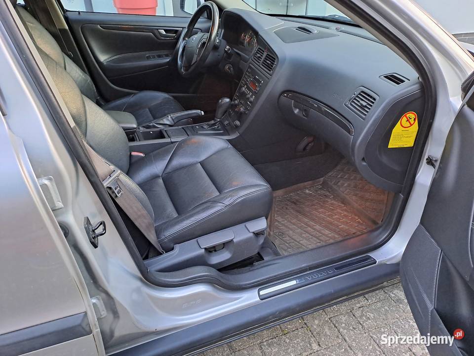 Volvo V70 D5 AWD 4X4 03r diesel 163 automat z Myślibórz