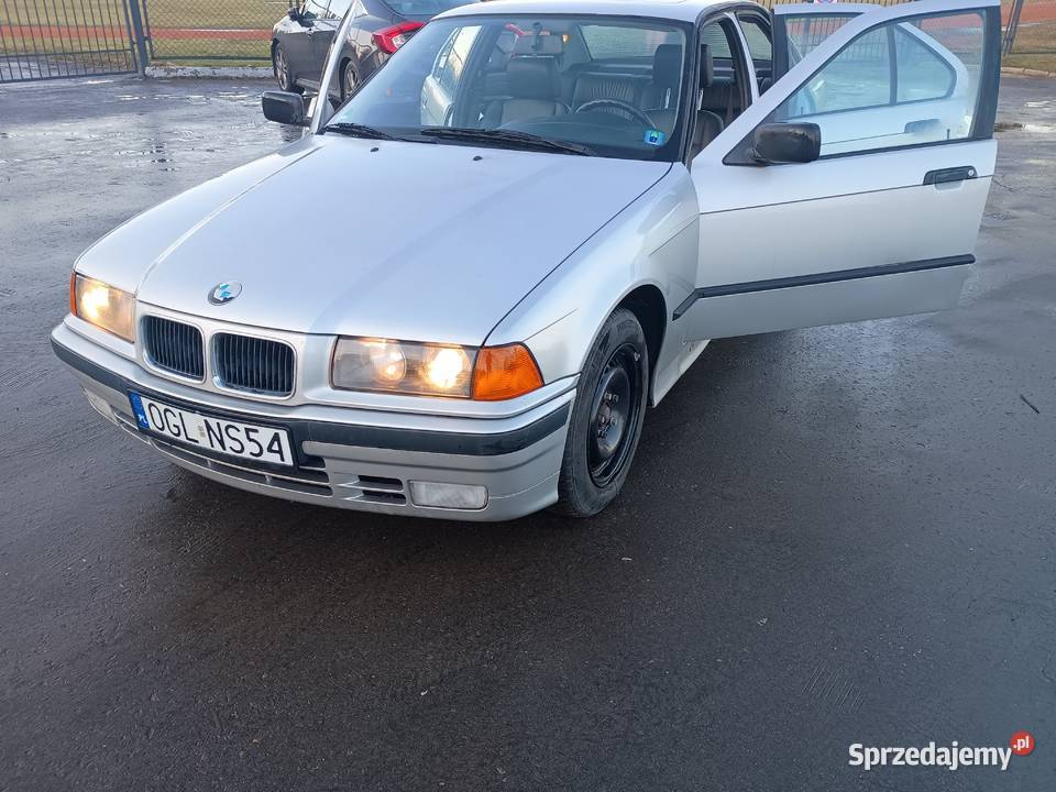 BMW 325i fabryczna szpera 25 zdrowa blacha nieuszkodzony dolnośląskie Sobótka