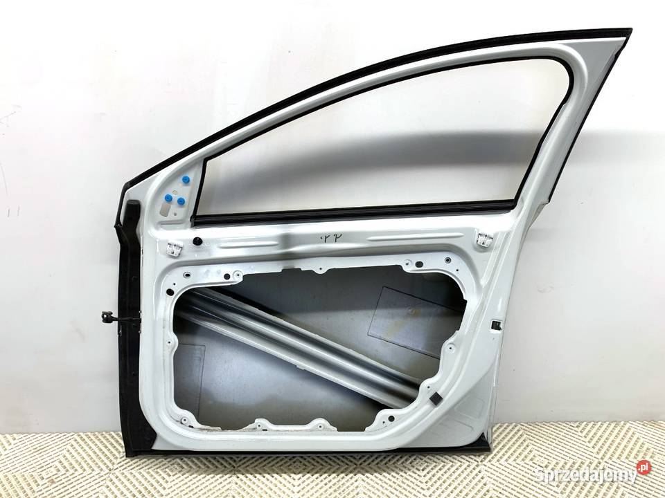 DRZWI PRAWY PRZÓD VOLVO V40 Hatchback ICE WHITE