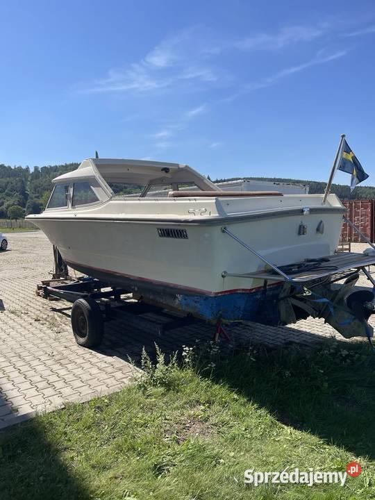 Motorówka FJORD 21 HT z silnikiem V8