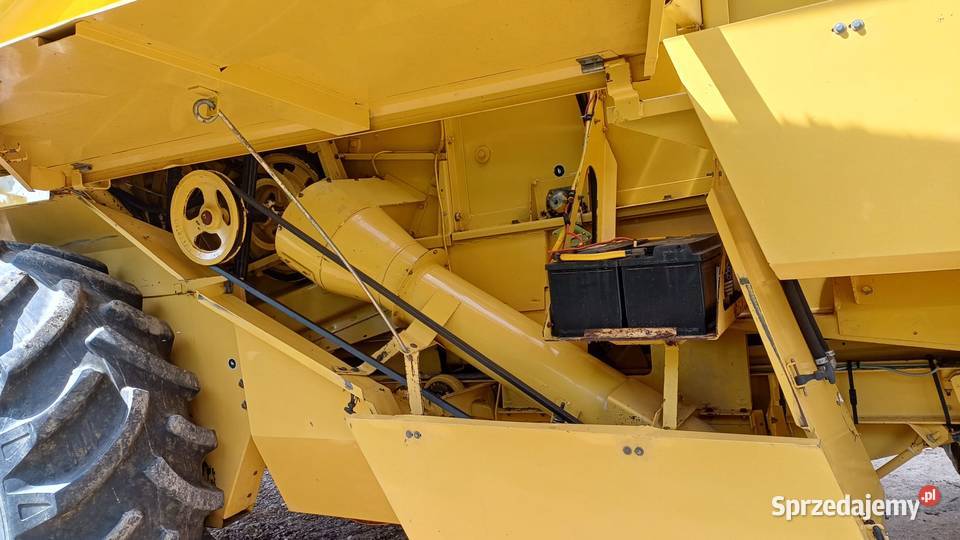 Sprowadzony Kombajn HOLLAND TX34 z sieczkarnia New Holland