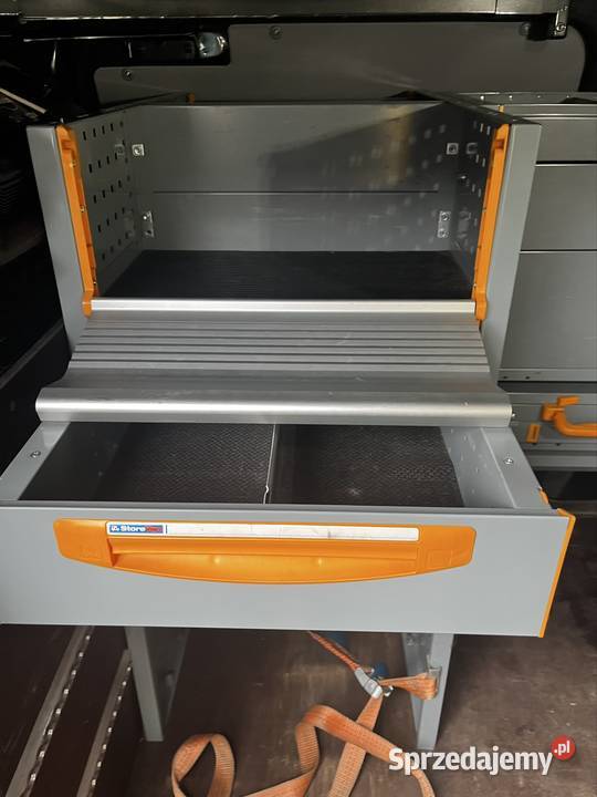 Zabudowa serwisowa warsztatowa busa store van Wołomin