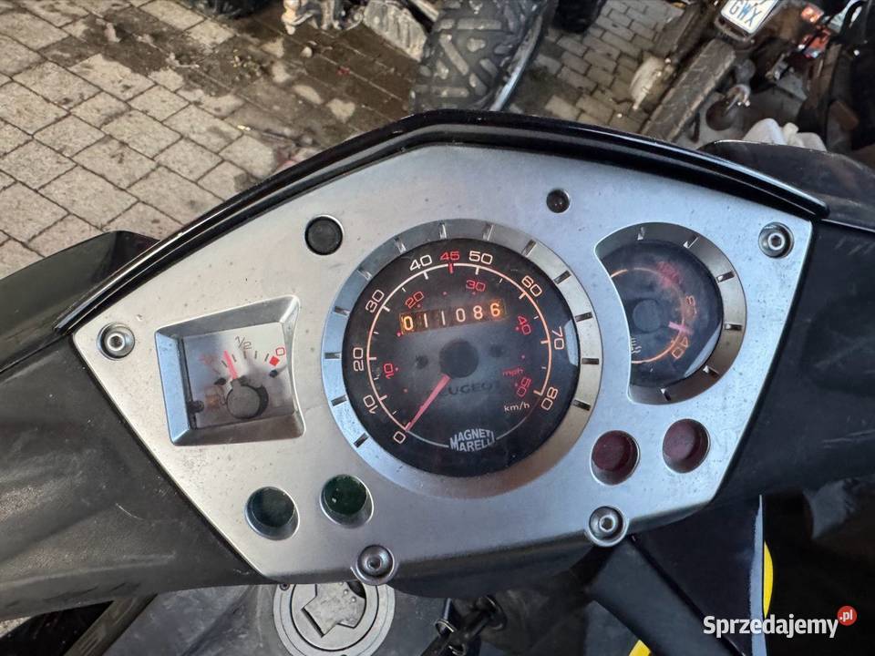 Peugeot JetForce CTech 2005 z papierami stan Rok produkcji 2005 Peugeot Lutomia Dolna sprzedam