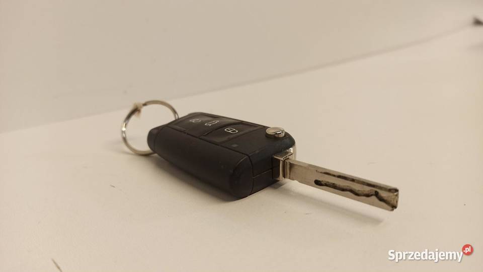 AUDI A1 82A STACYJKA KLUCZYK WKŁADKA 82A837220 osobowe sprzedam