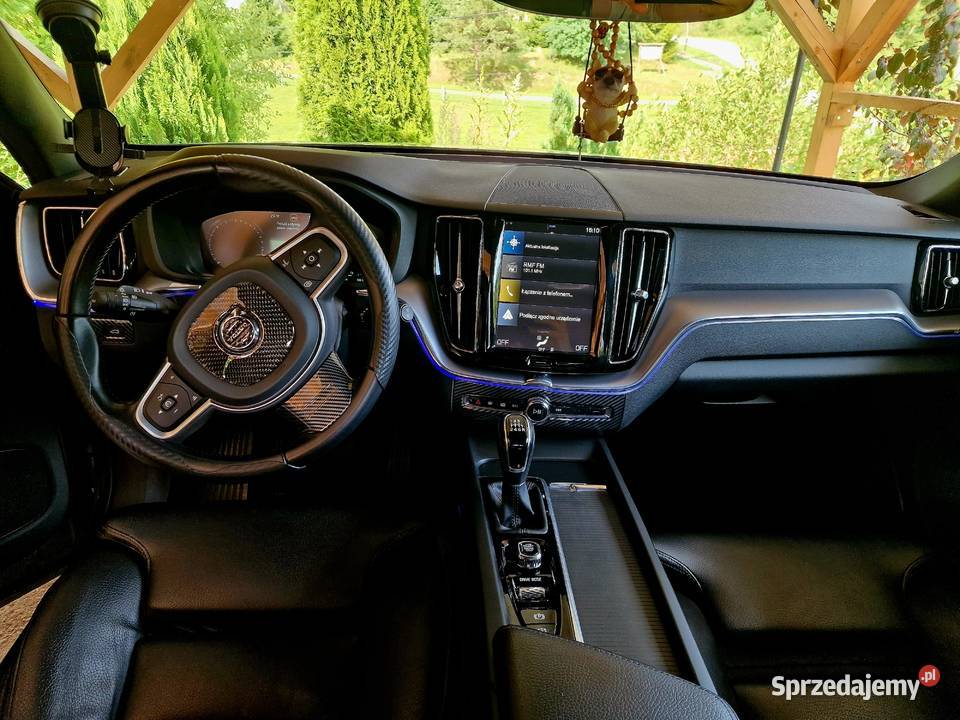 Volvo xc60 Modelowo 2020 światła LED sprzedam