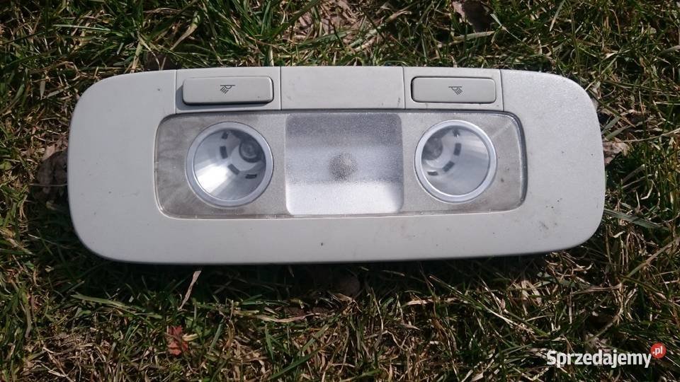 Lampka podsufitki VW Passat B7 2011 Rok produkcji 2011 Przystajń