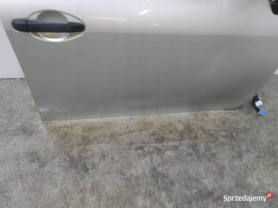 DRZWI PRAWY PRZÓD Toyota Auris I 20062012