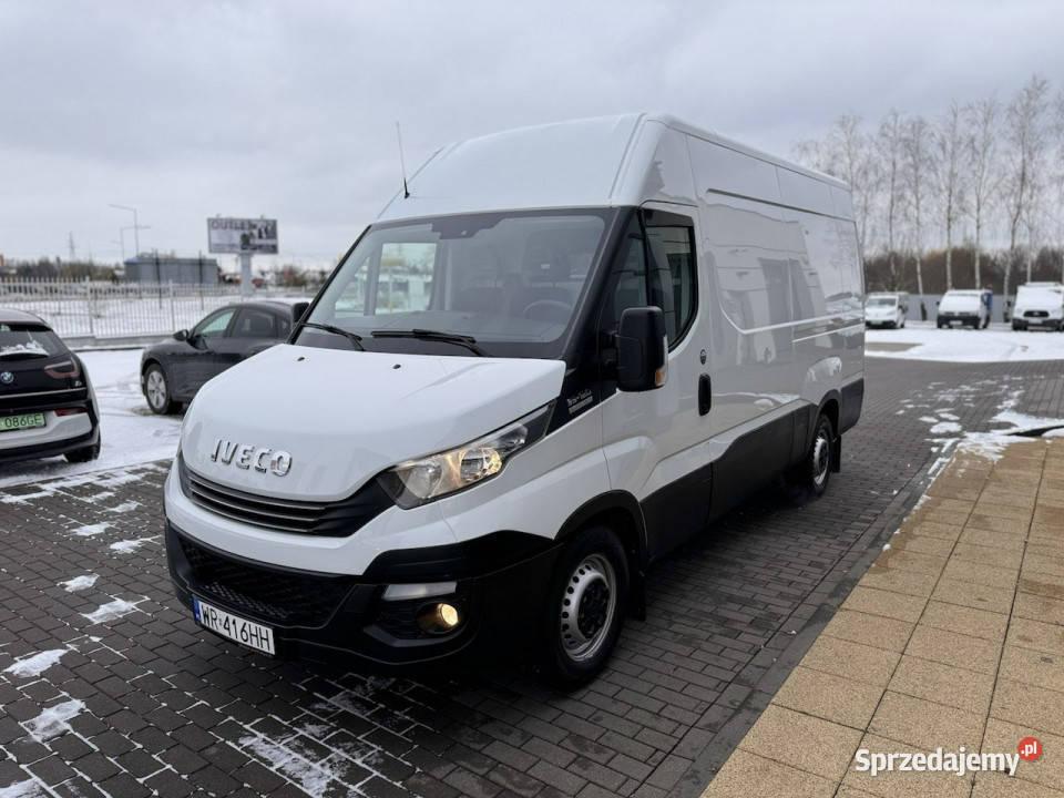 Iveco Daily 35S12 23 35120 L3H2 HiMatic 12M3VAT1 biały Radom