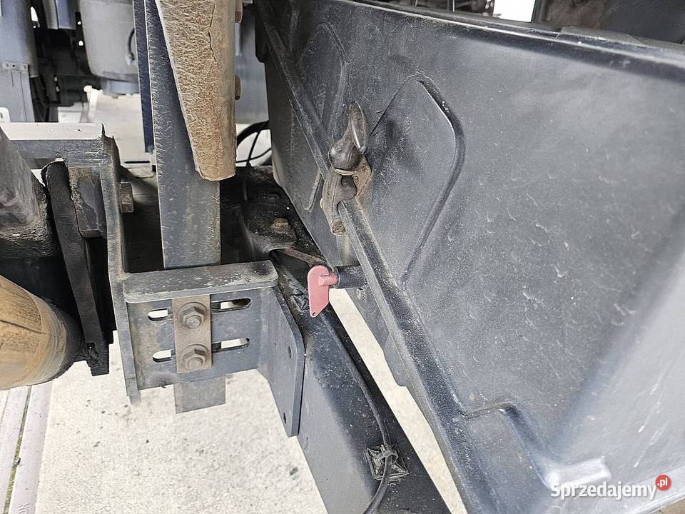 Weka 2 AXLE CLOSED BOX STEER AXLE 3T LIFT sprzedam