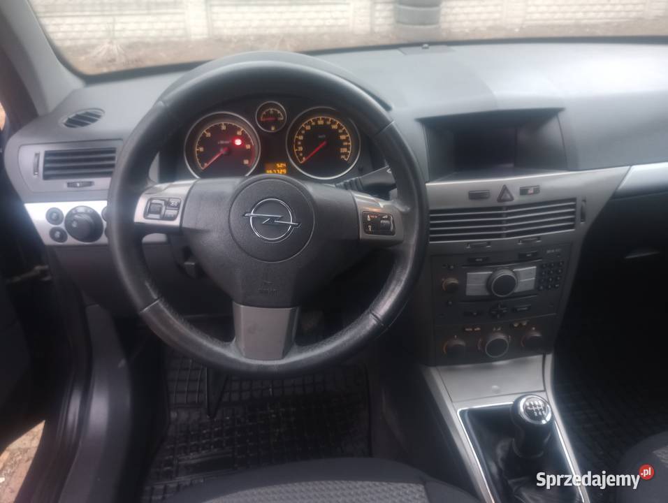 ZADBANA ASTRA diesel 19 gotowa do jazdy 120KM