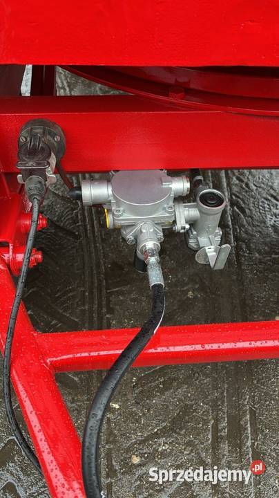 Przyczepa Diadem 8t odbudowieTrzy stronna Maszyny rolnicze łódzkie Zduńska Wola