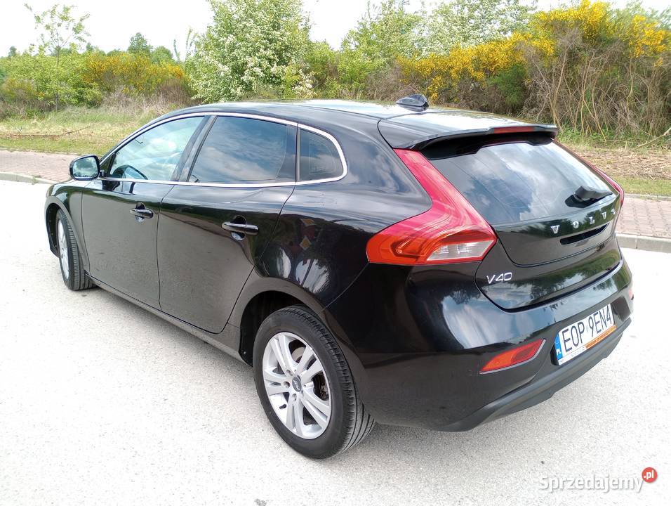 Volvo V40 Summum Fabryczny lakier keyless kamera Rok produkcji 2013 łódzkie Opoczno