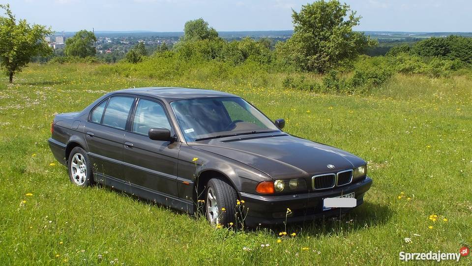 BMW 750i W12 326 LPG stan 5400cm3 Zawiercie