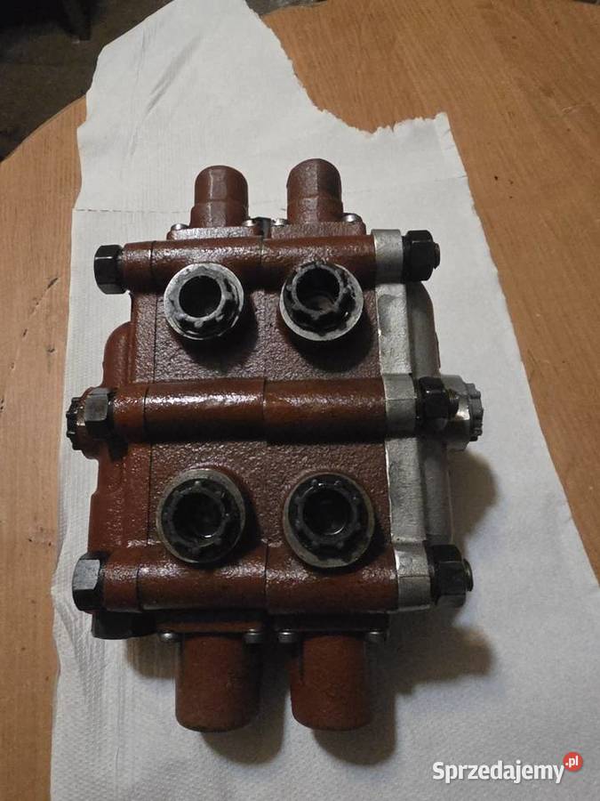 Rozdzielacz 2sekcyjny HYDROTOR Tuchol Nysa