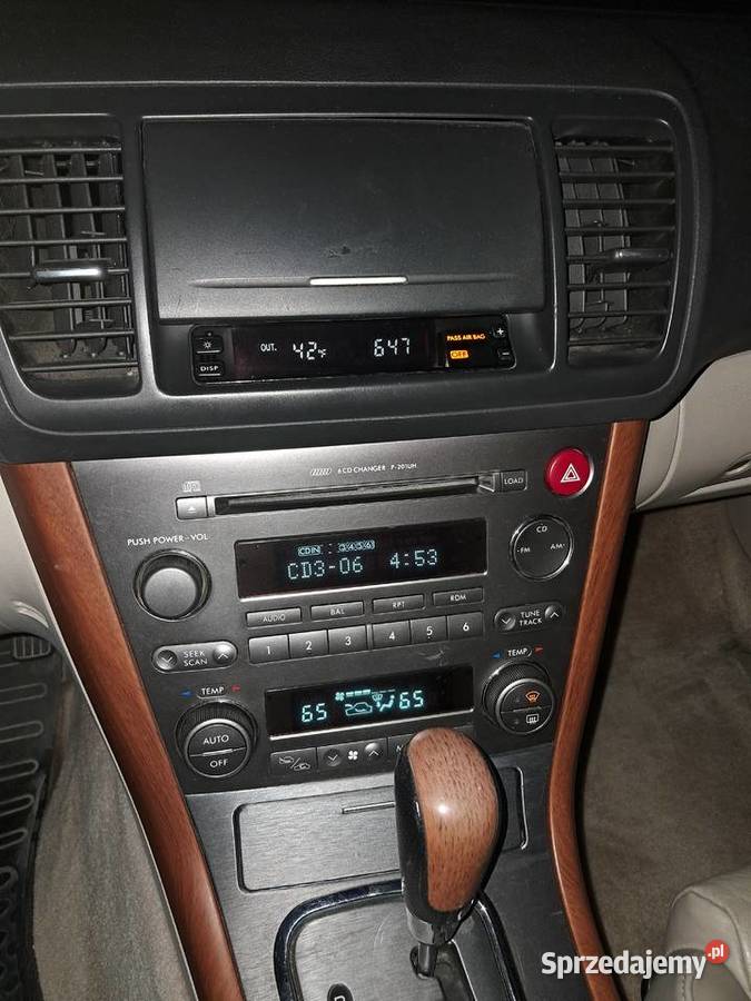 Subaru Outback 25 LPG BRC Hak Napęd 4X4 Kremowe Rok produkcji 2005 Rzeszów