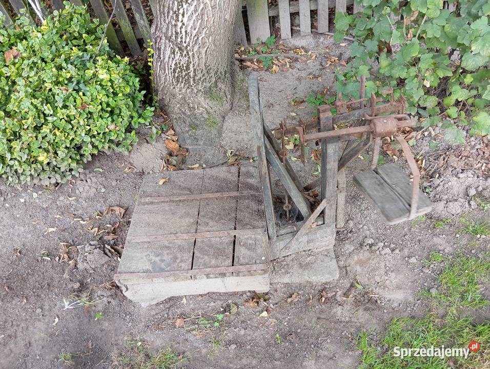 Sprzedam wagę zabytkową drewnianą dużą Mosina