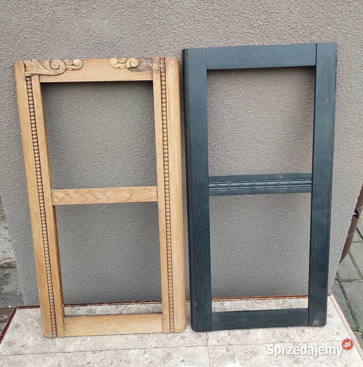 Ramka rama 2 z frontu skrzyni starego zegara na Tczew